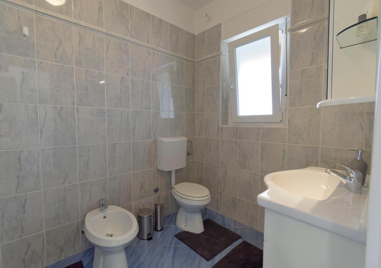 Apartment Patrik By Rent Istria Umag Exterior photo
